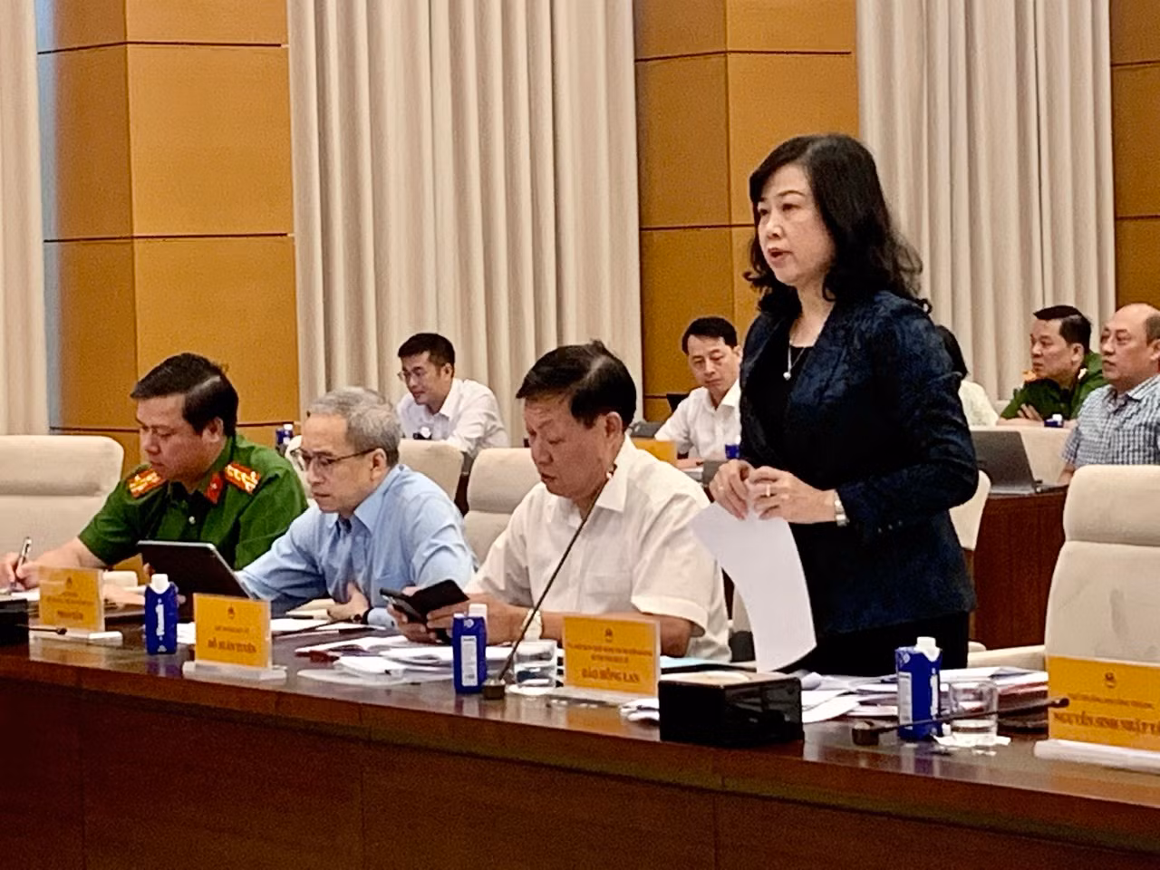 Chống thuốc giả, thực phẩm giả luôn là cấp bách -0