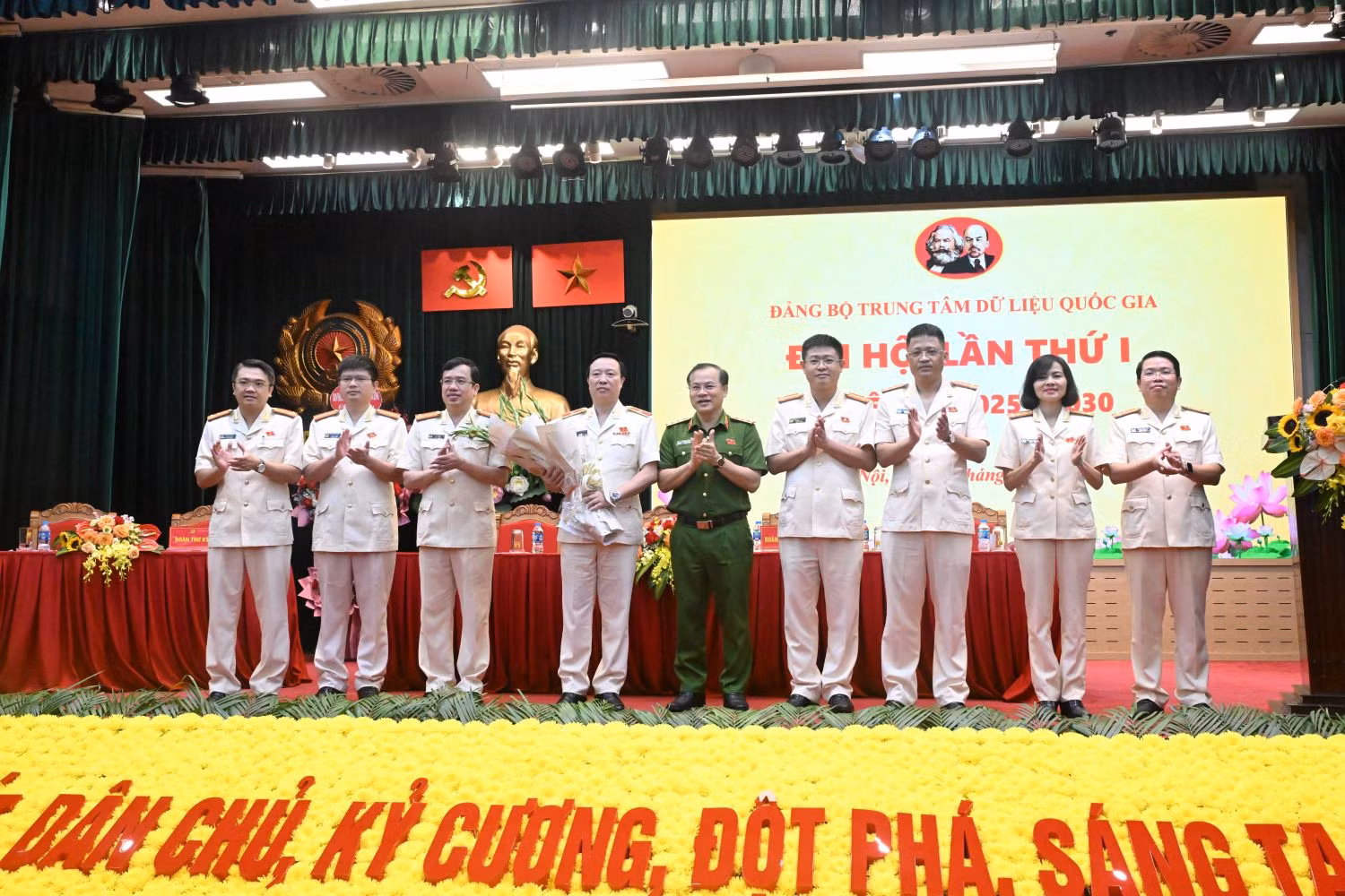 Trung tâm Dữ liệu quốc gia quyết liệt, thực hiện có hiệu quả các nhiệm vụ công tác -0