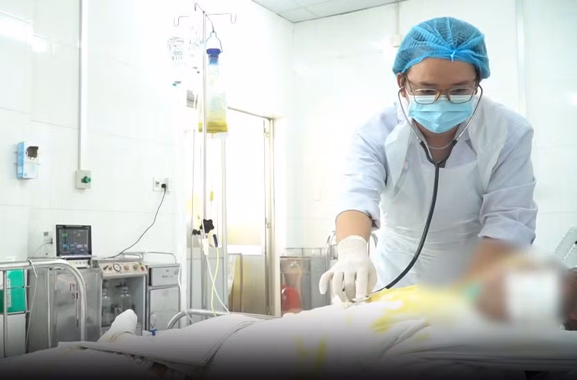 Thông tin mới vụ phóng hỏa đốt phòng trọ, 4 thành viên trong gia đình nguy kịch -0