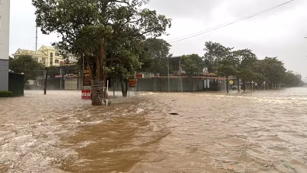 Bão số 5 vừa tan, Biển Đông lại sắp đón áp thấp nhiệt đới