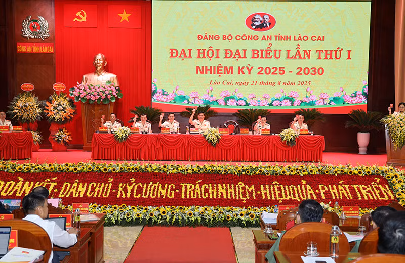 Thứ trưởng Đặng Hồng Đức dự và chỉ đạo Đại hội đại biểu Đảng bộ Công an tỉnh Lào Cai -1