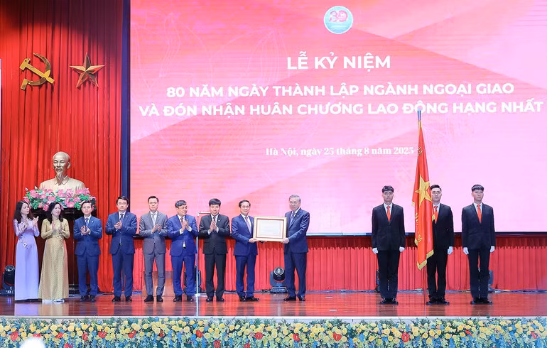 Chặng đường 80 năm vẻ vang của nền ngoại giao Việt Nam vì sự nghiệp đấu tranh, bảo vệ và xây dựng đất nước -0