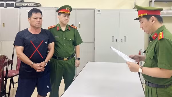 “Nổ” quen biết nhiều để lừa đảo chiếm đoạt tài sản