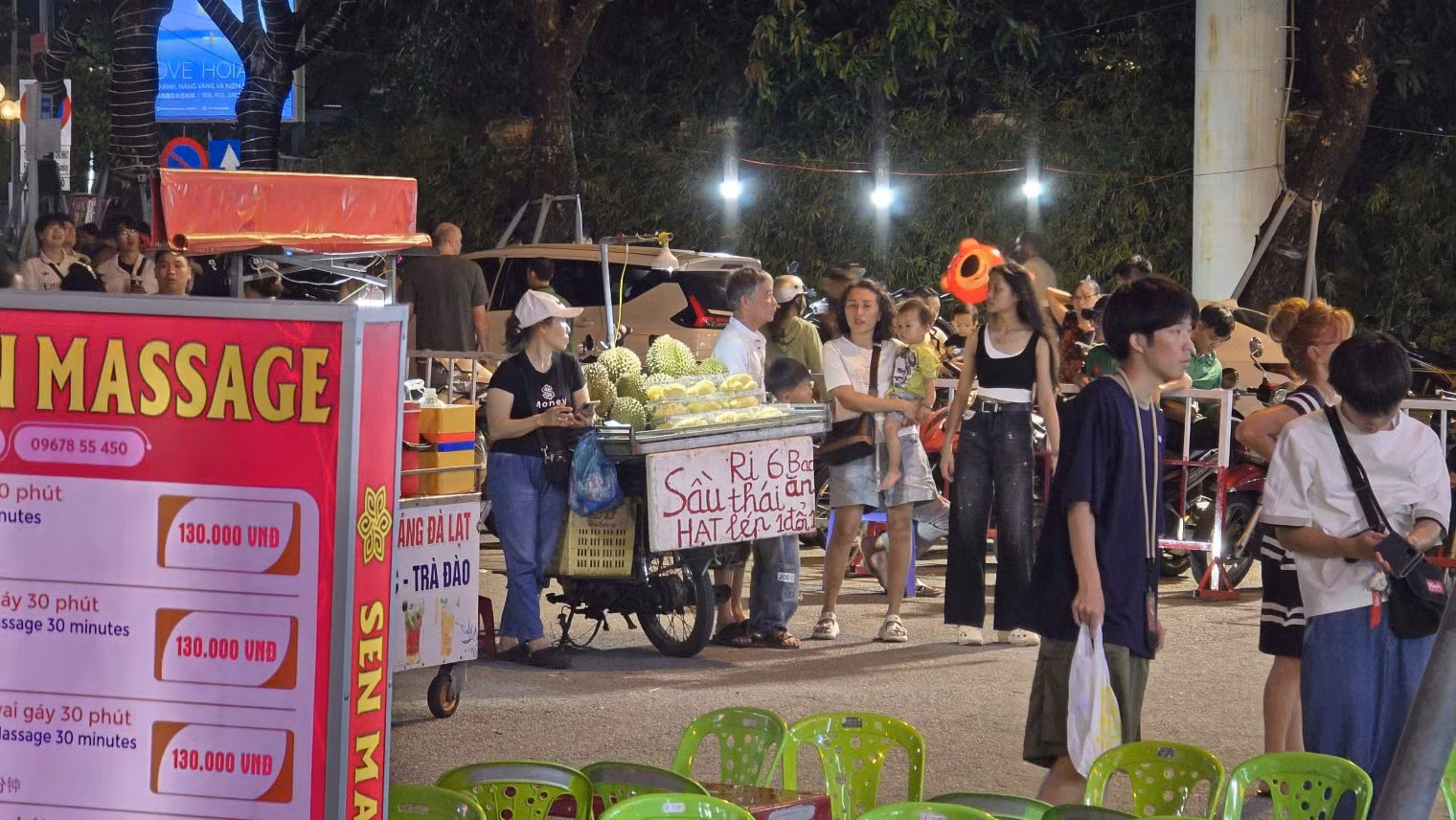 Đà Nẵng: Chấn chỉnh “bát nháo” hàng rong tại chợ đêm Sơn Trà -2