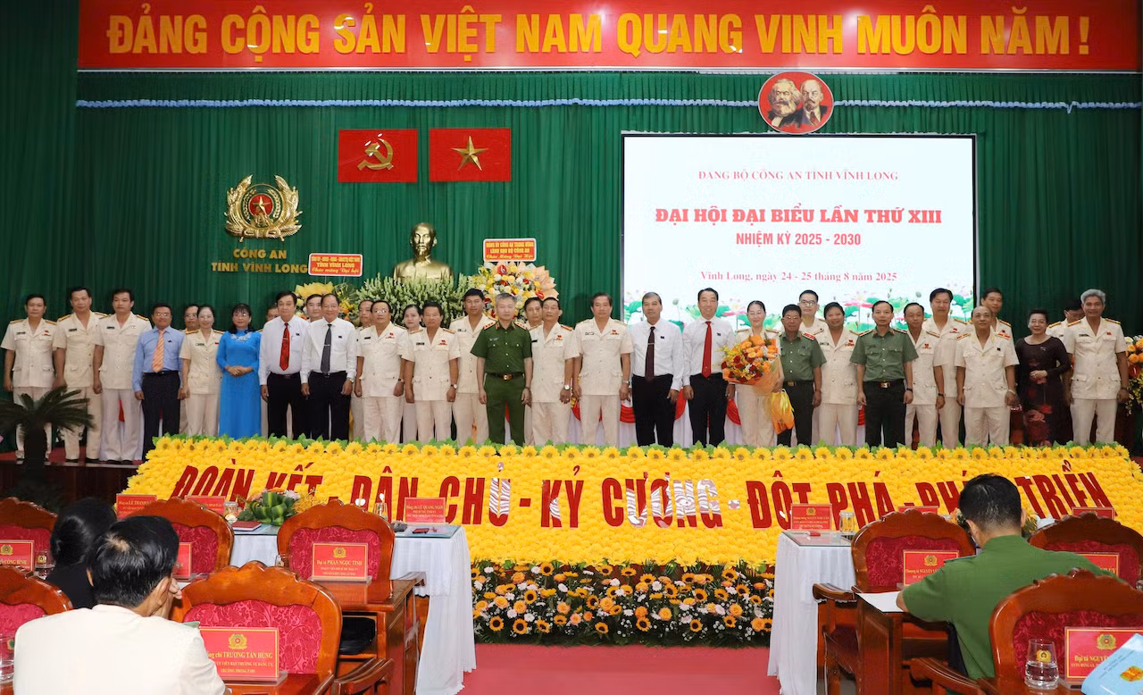 Công an Vĩnh Long giữ vững ANTT, góp phần đắc lực phục vụ nhiệm vụ phát triển kinh tế -1