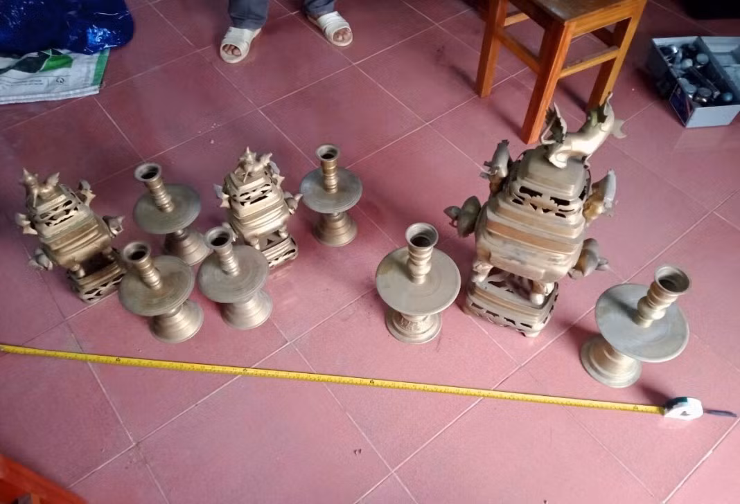 Bắt đối tượng chuyên trộm đồ thờ cúng ở các nhà thờ họ -0