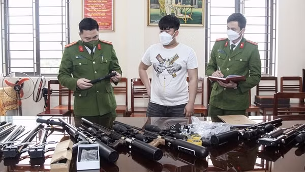 Mua 2 bao tải đạn chì và phụ kiện súng hơi để bán kiếm lời
