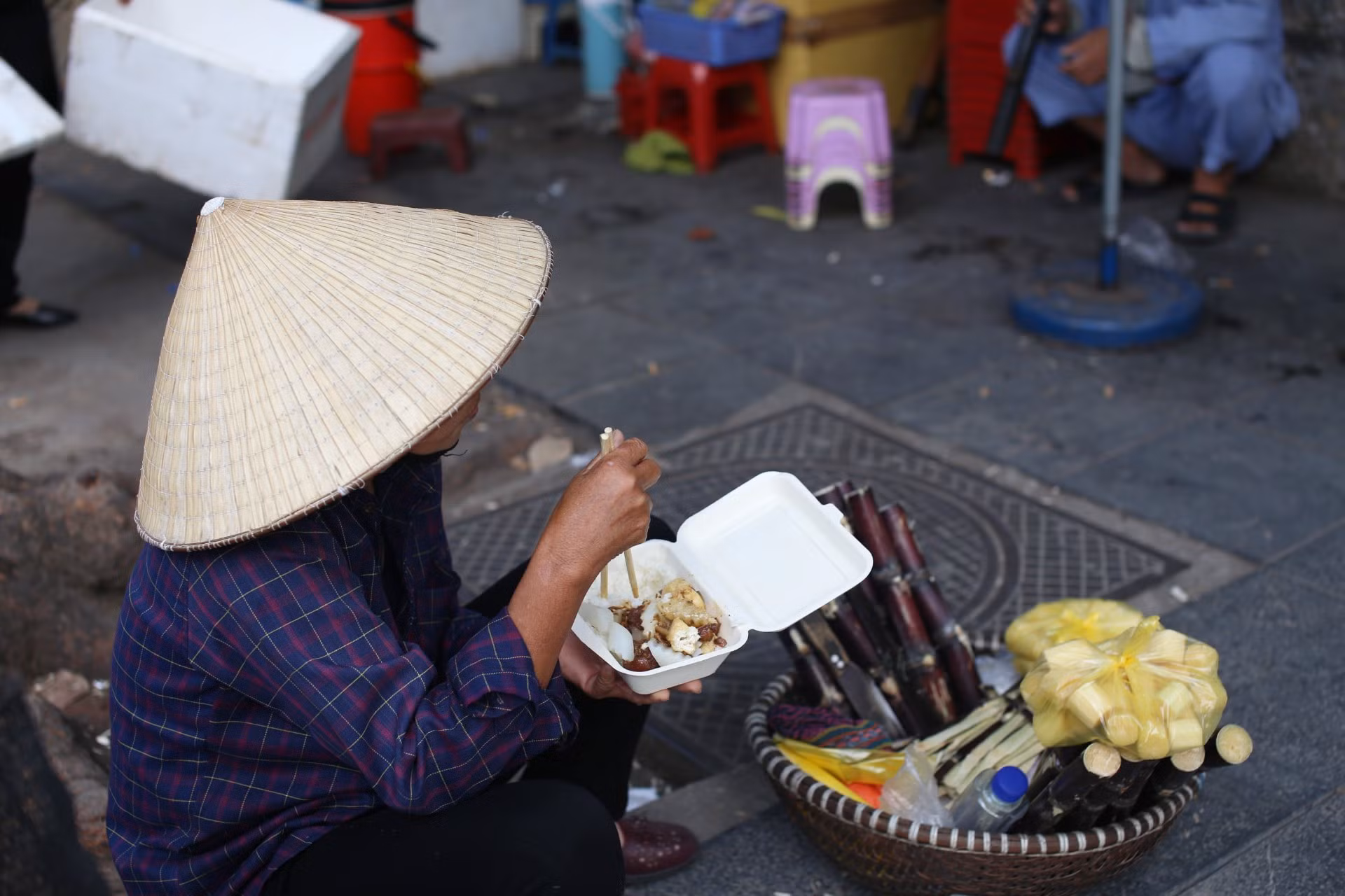Có một “biệt đội giải cứu đồ ăn” giữa Thủ đô -0