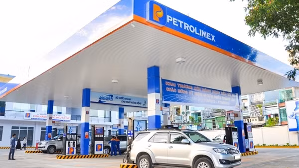 Bác đề xuất miễn 100% thuế bảo vệ môi trường nhiên liệu bay ảnh 2
