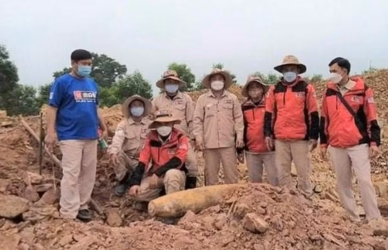 Xử lý thành công quả bom gần 230 kg sót lại sau chiến tranh -0