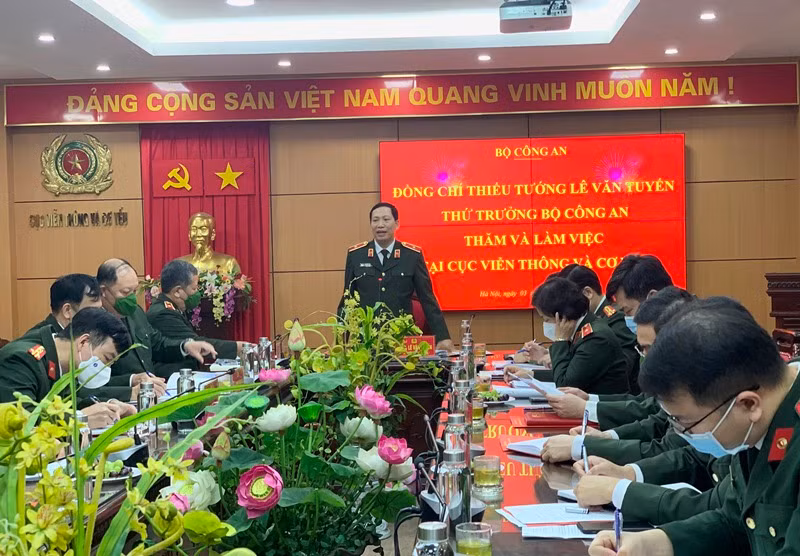 Thứ trưởng Lê Văn Tuyến làm việc, kiểm tra công tác Cục Viễn thông cơ yếu -0