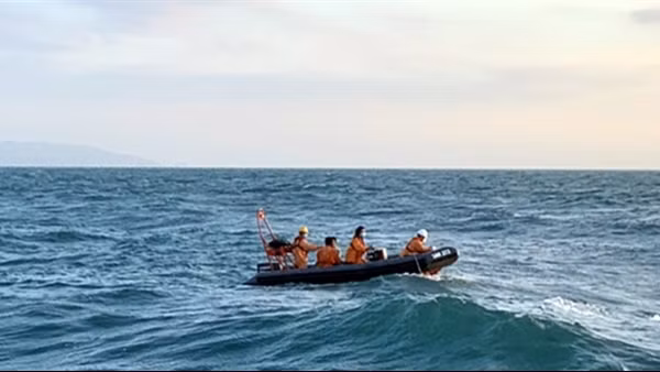Kịp thời đưa nạn nhân trên đảo Lý Sơn bị chấn thương gan nặng vào đất liền cấp cứu ảnh 1
