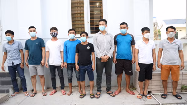 Bắt “nóng” nhóm đối tượng dùng hung khí để gây rối