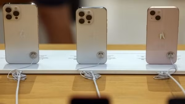 Apple ngừng bán iPhone tại Nga