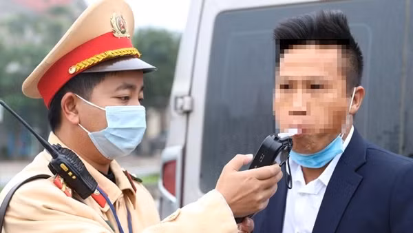 Chặn đứng những “tử thần” mang tên rượu, bia sau tay lái ảnh 2