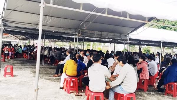 Lừa "đã chuyển tiền cho người nhà các bác lãnh đạo", chiếm đoạt 2 tỷ đồng ảnh 3