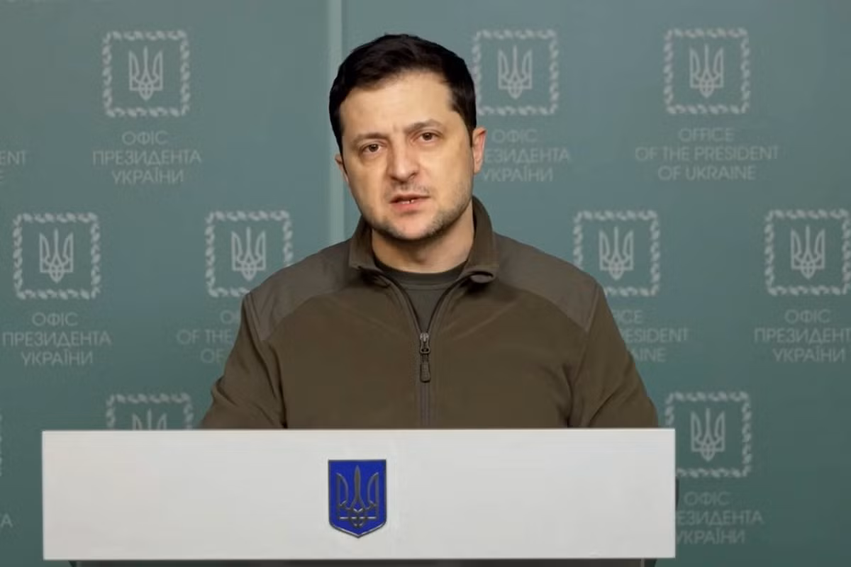 Tổng thống Ukraine đã sơ tán sang nước khác? -0