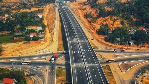 Cao tốc dài nhất Việt Nam sẽ hoàn thành trong quý II năm nay ảnh 3