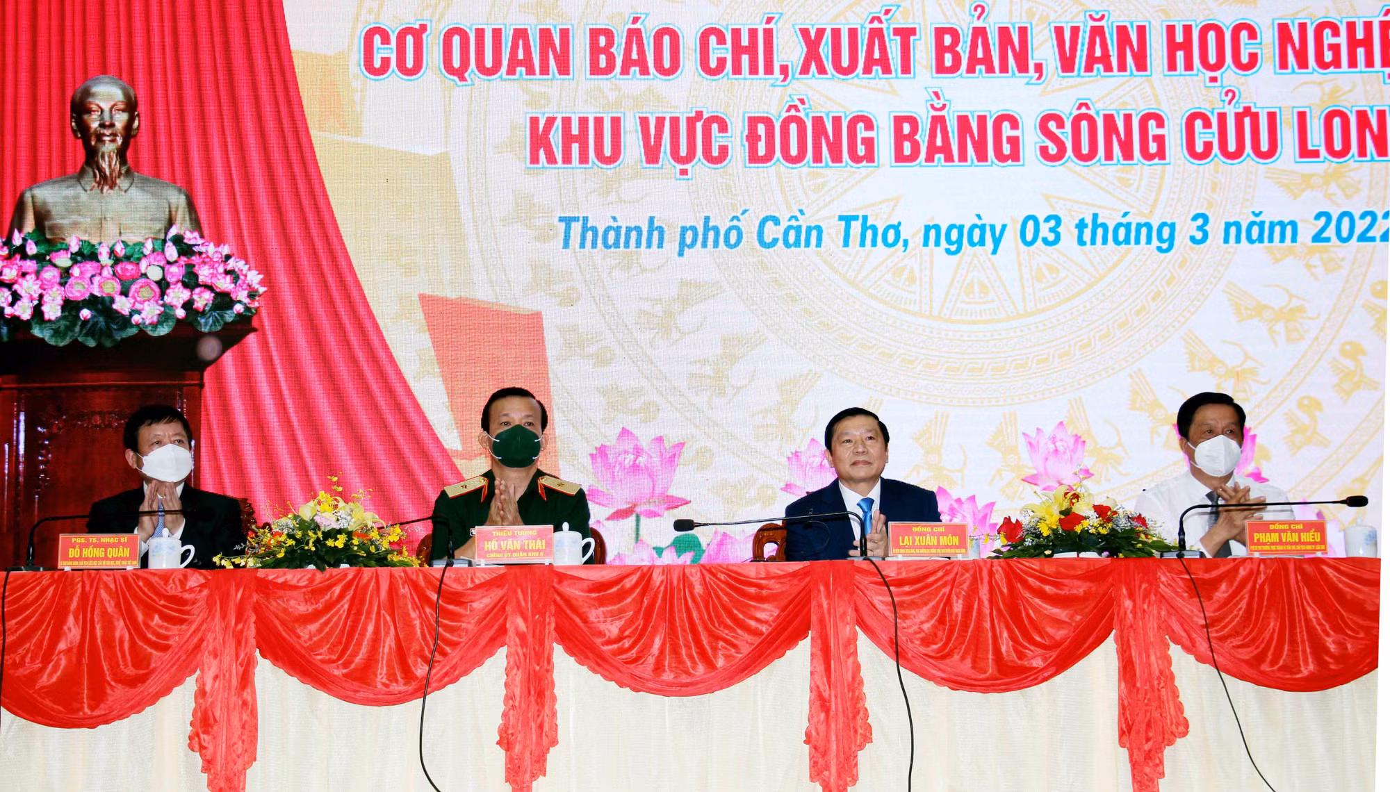Ban Tuyên giáo Trung ương gặp mặt các cơ quan báo chí, xuất bản, văn học, nghệ thuật khu vực ĐBSCL -0