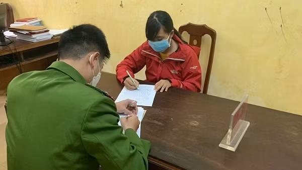 Lừa thương lái mua tôm để cướp cặp tiền ảnh 3