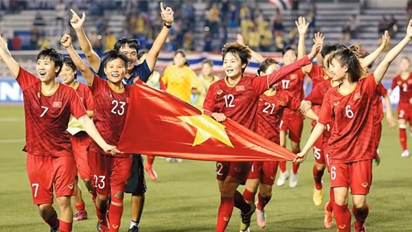Tiền thưởng đội bóng đá nữ: Khoản nào miễn thuế và khoản nào phải đóng thuế?