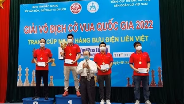 Giải cờ vua quốc gia 2022: "Bà mẹ bỉm sữa" vô địch trước 1 vòng đấu