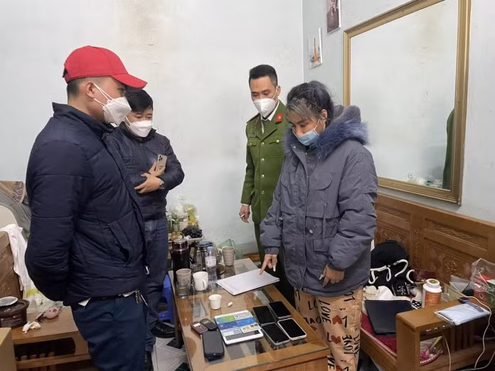 Bắt đối tượng dùng không gian mạng để lừa đảo chiếm đoạt tài sản -0