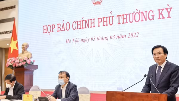 Giảm 2.000 đồng thuế bảo vệ môi trường đối với xăng từ 1/4 ảnh 5