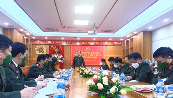 Bệnh viện 19-8 phấn đấu trở thành Bệnh viện hạng đặc biệt của lực lượng CAND ảnh 7