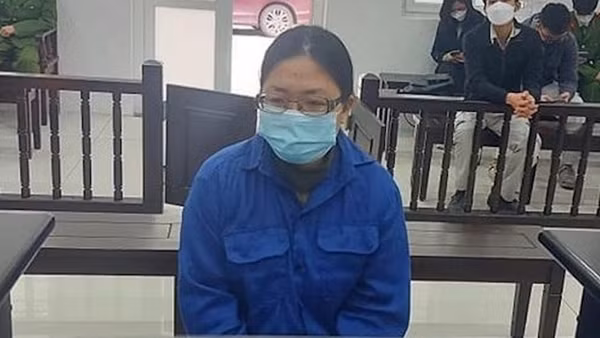 Lừa mua hàng rồi bán đồng nát, nữ thư ký "đút túi" nửa tỷ đồng