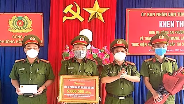 Khởi tố nhóm “dơi đêm” chuyên trộm gốm sứ ảnh 3