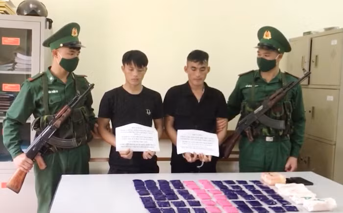 Ôm 12000 viên MTTH đi tiêu thụ thì bị bắt -0