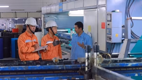 Tăng cường các biện pháp tiết kiệm điện trong mùa nắng nóng