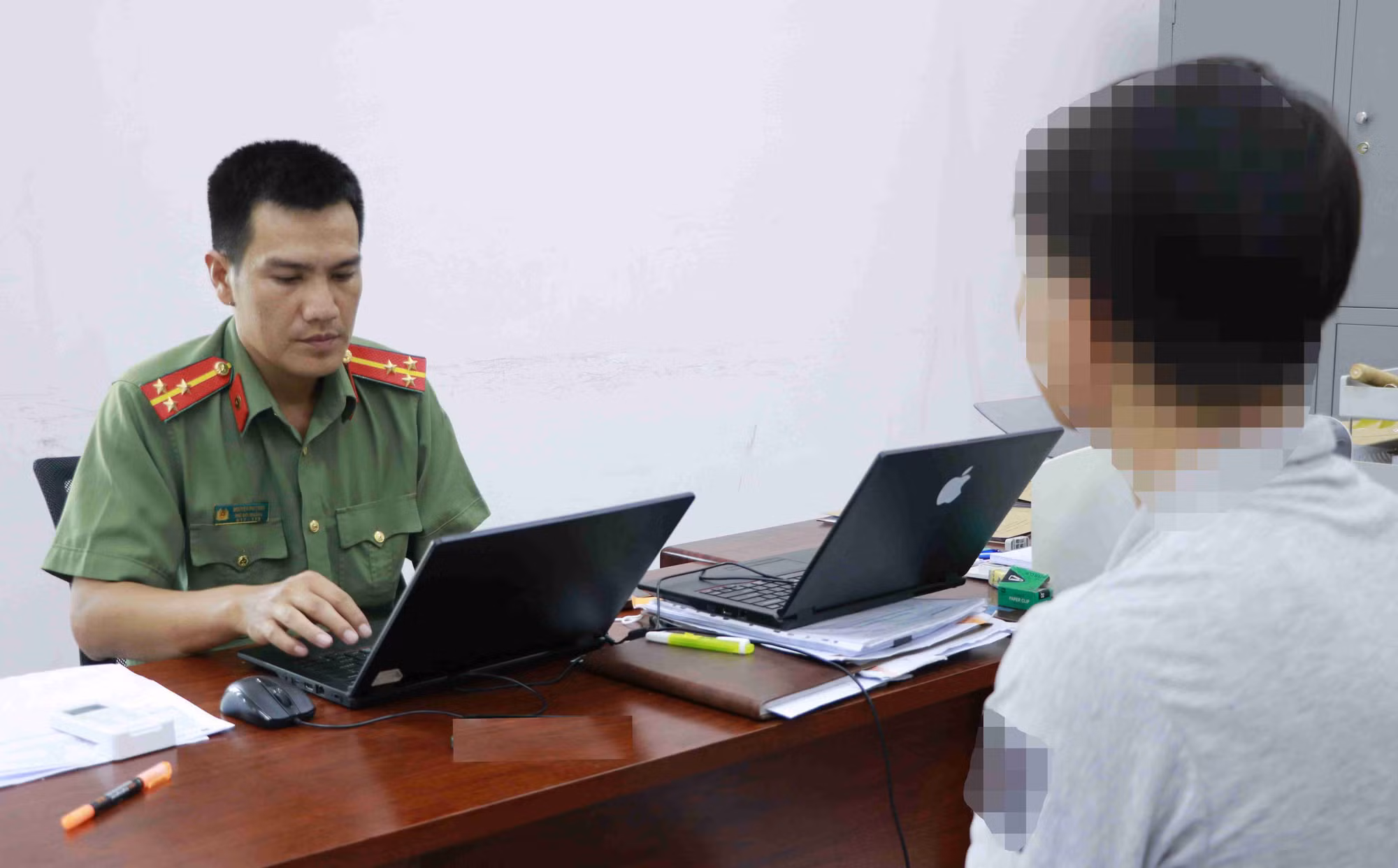 “Sập bẫy” nhân viên ngân hàng giả tư vấn nâng cấp thẻ tín dụng -0