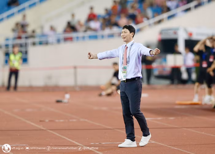 HLV Kim Sang-sik khởi đầu xuôi -0