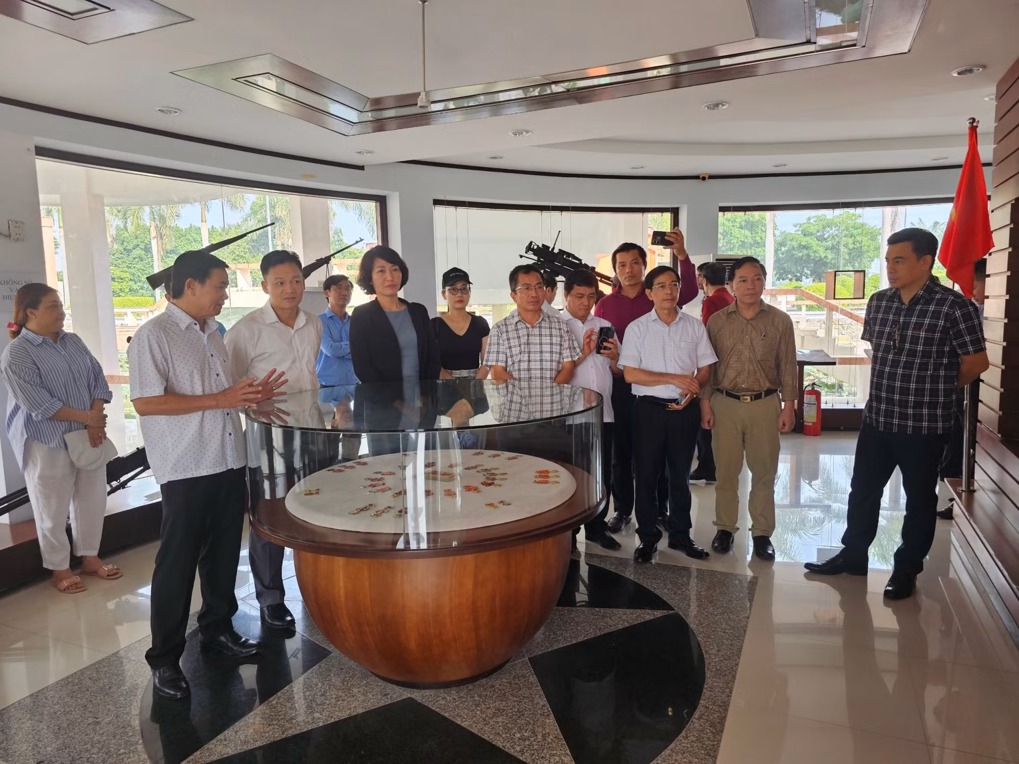 Báo chí đồng hành “phát triển xanh” với tỉnh Long An -0