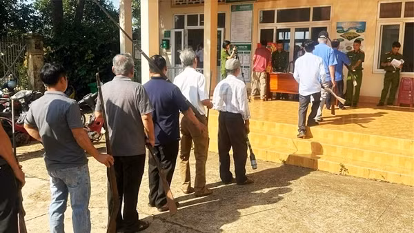 Tuyên truyền về Luật Căn cước và vận động nhân dân giao nộp vũ khí tại Đắk Nông