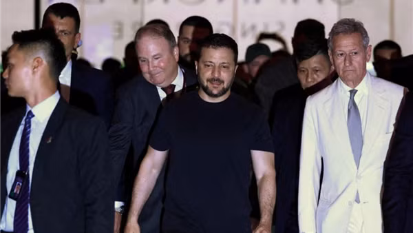 Tổng thống Zelensky đã có mặt tại Singapore dự Đối thoại Shangri-La