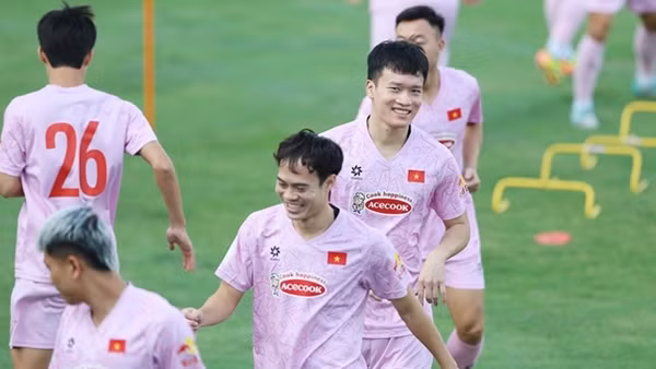 Tuyển Việt Nam và thông điệp từ đối thủ