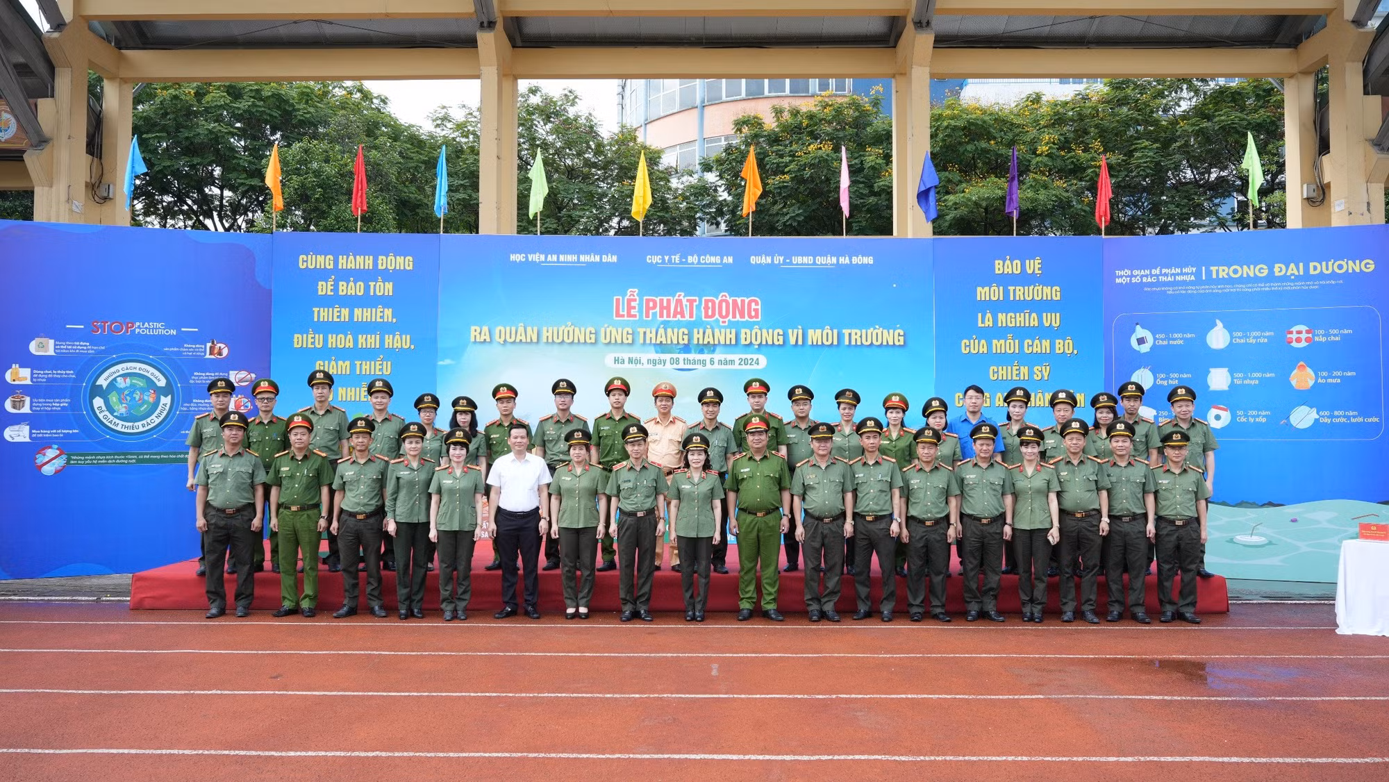 Hơn 500 CBCS, học viên CAND và tình nguyện viên ra quân hưởng ứng Tháng hành động Vì môi trường năm 2024 -0