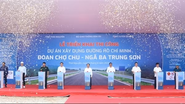 Thi công đường Hồ Chí Minh qua Thái Nguyên, Tuyên Quang