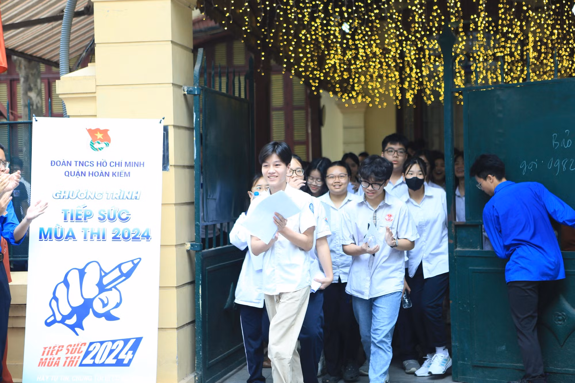 Thi vào lớp 10 tại Hà Nội: Học sinh, giáo viên nói gì về đề thi môn Ngữ văn? -0