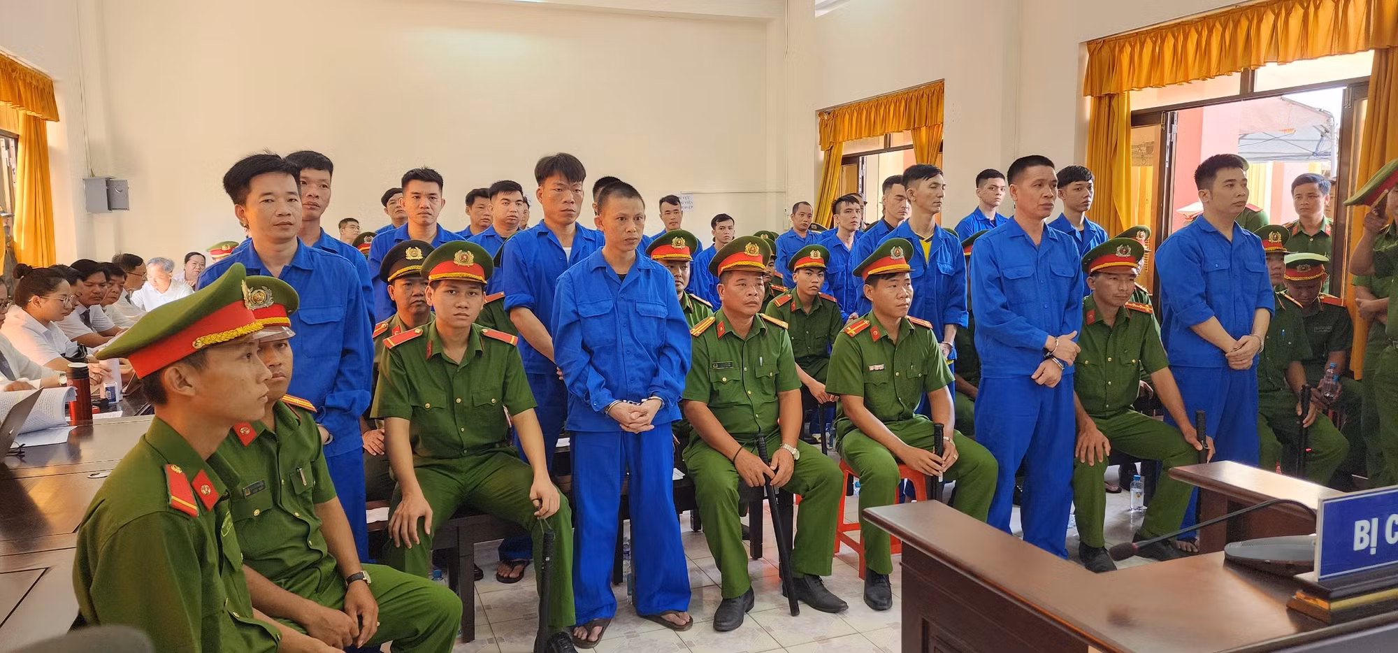 Phúc thẩm vụ 70 giang hồ bảo kê đất ở Phú Quốc: Tuyên 1 án tử hình, 2 án chung thân -0