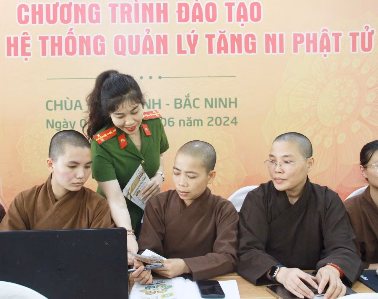 Bộ công an phối hợp với Giáo hội Phật giáo Việt Nam thí điểm hệ thống quản lý tăng ni, phật tử -1