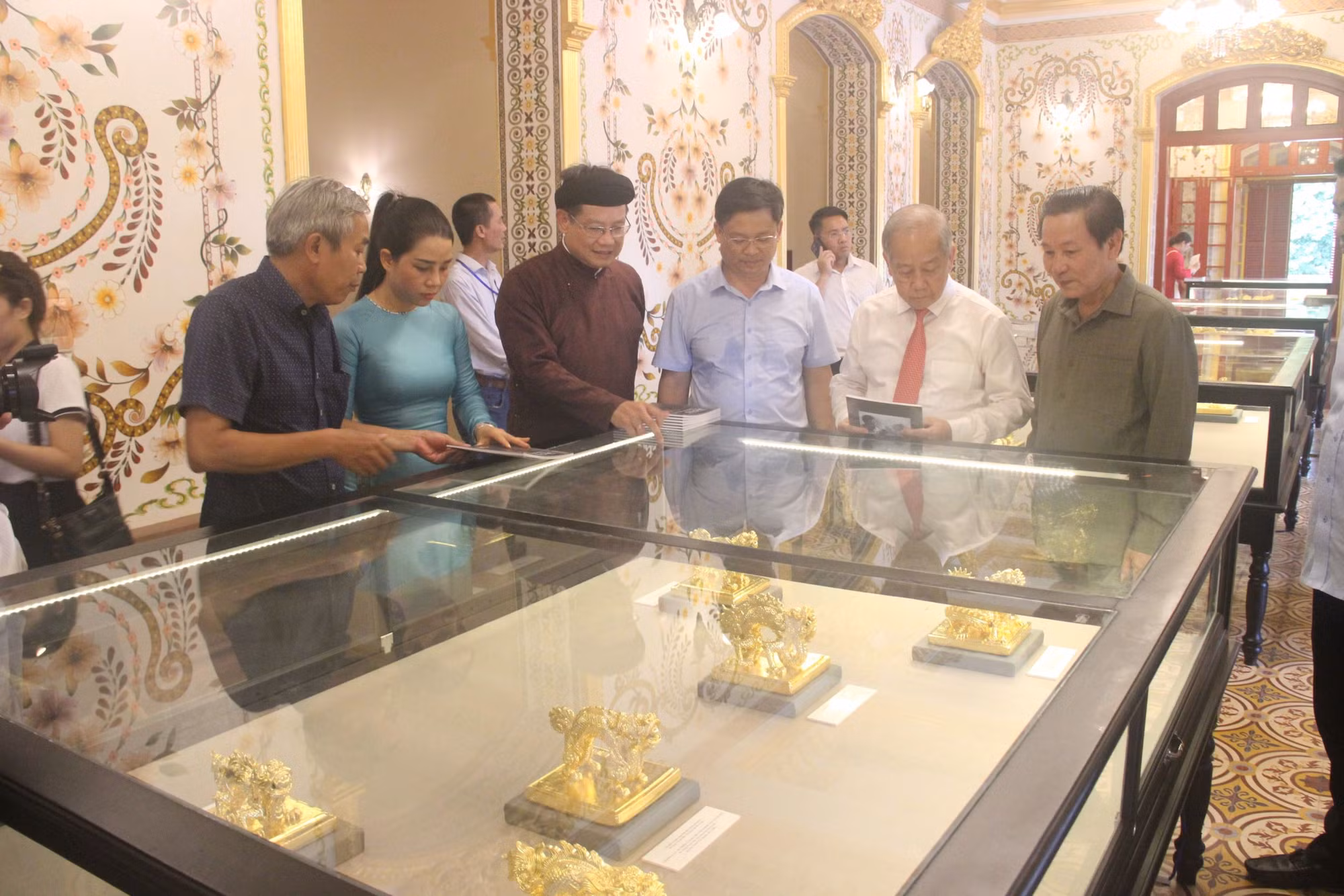 Tinh xảo hình tượng rồng trên phiên bản Kim ấn triều Nguyễn đúc bằng gốm -0