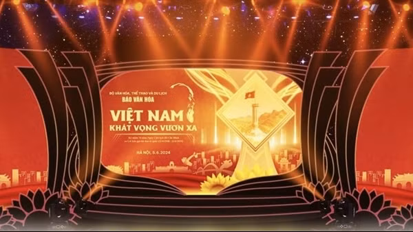 Chương trình nghệ thuật đặc biệt kỷ niệm 76 năm Ngày Bác Hồ ra Lời kêu gọi Thi đua ái quốc
