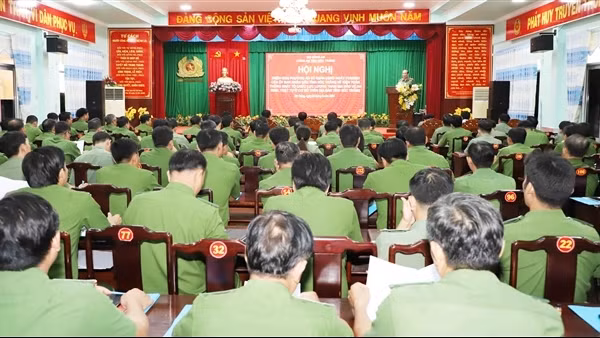 Kiện toàn thống nhất lực lượng tham gia bảo vệ ANTT ở cơ sở