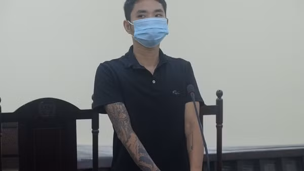 Xử lý nghiêm đối tượng hành hung Công an tại khu cách ly ảnh 1