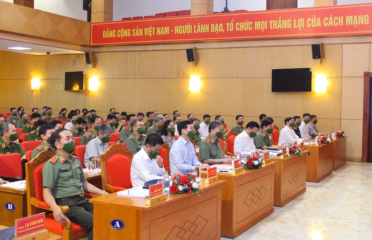 Phối hợp kiểm tra, giám sát, xây dựng Đảng, xây dựng lực lượng CAND trong sạch, vững mạnh -0
