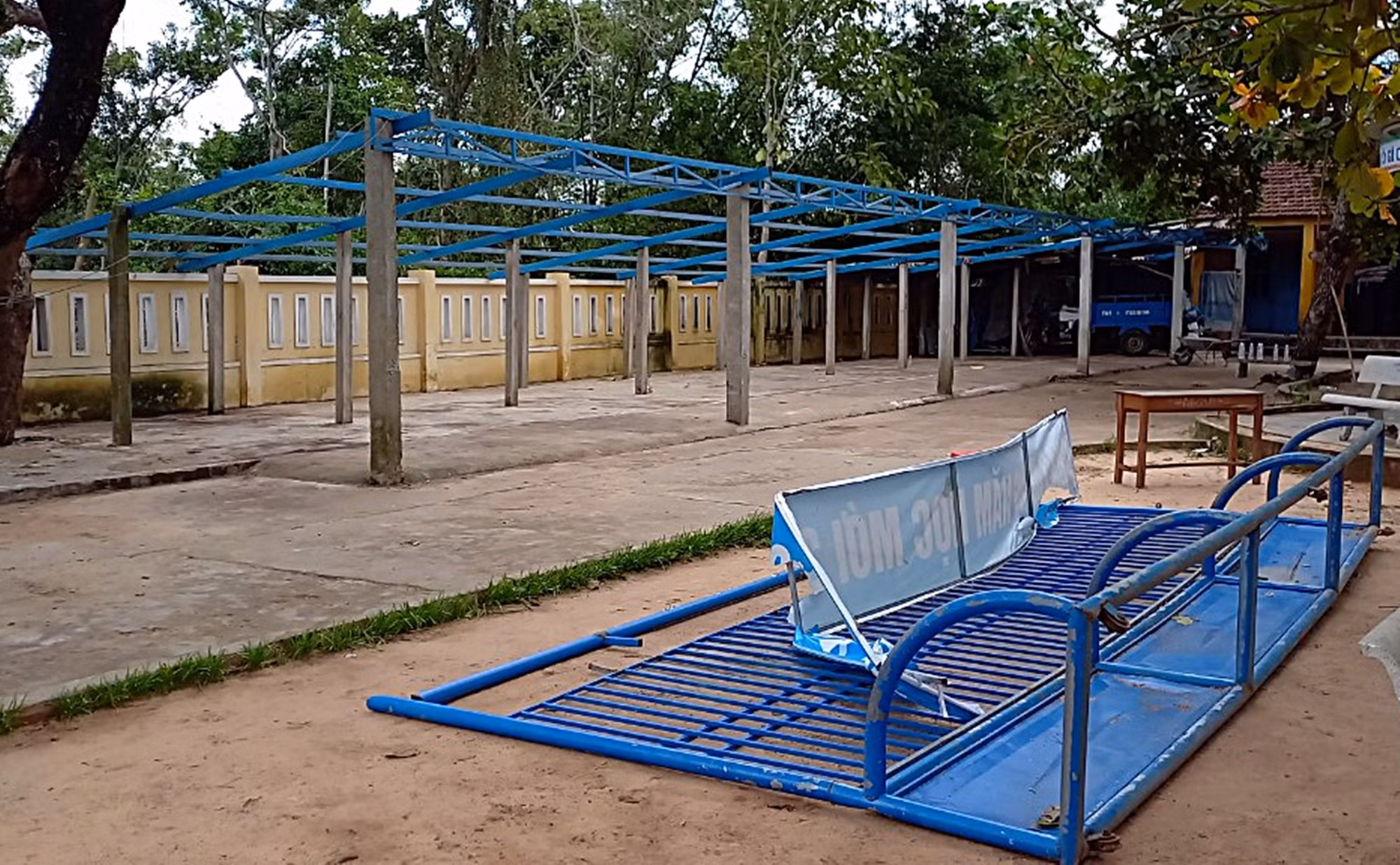 Khẩn trương giúp dân khắc phục hậu quả do lốc xoáy gây ra -0